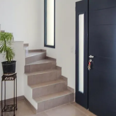 Four-bedroom Holiday In * Sérignan