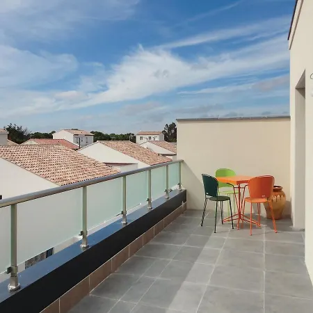 בית נופש Four-bedroom Holiday In *