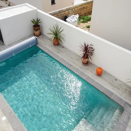 בית נופש Four-bedroom Holiday In *